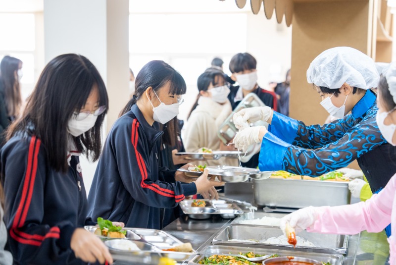 [사진] 아세안 음식문화의 날(거제여중) (3).jpg